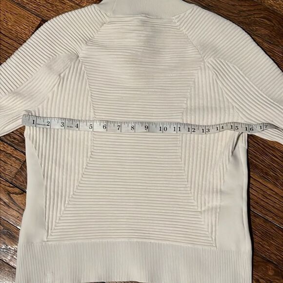 Lululemon Textured geometric mock turtleneck sweater size small petite - Picture 7 of 9